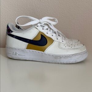 Nike air kids size youth 4